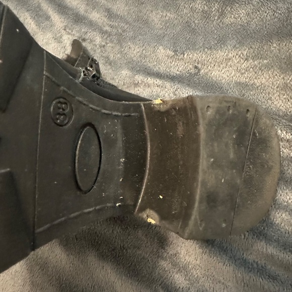 Yokono Black Leather boots with fur, made in Spain, Women’s size 8 (38) - Picture 5 of 11